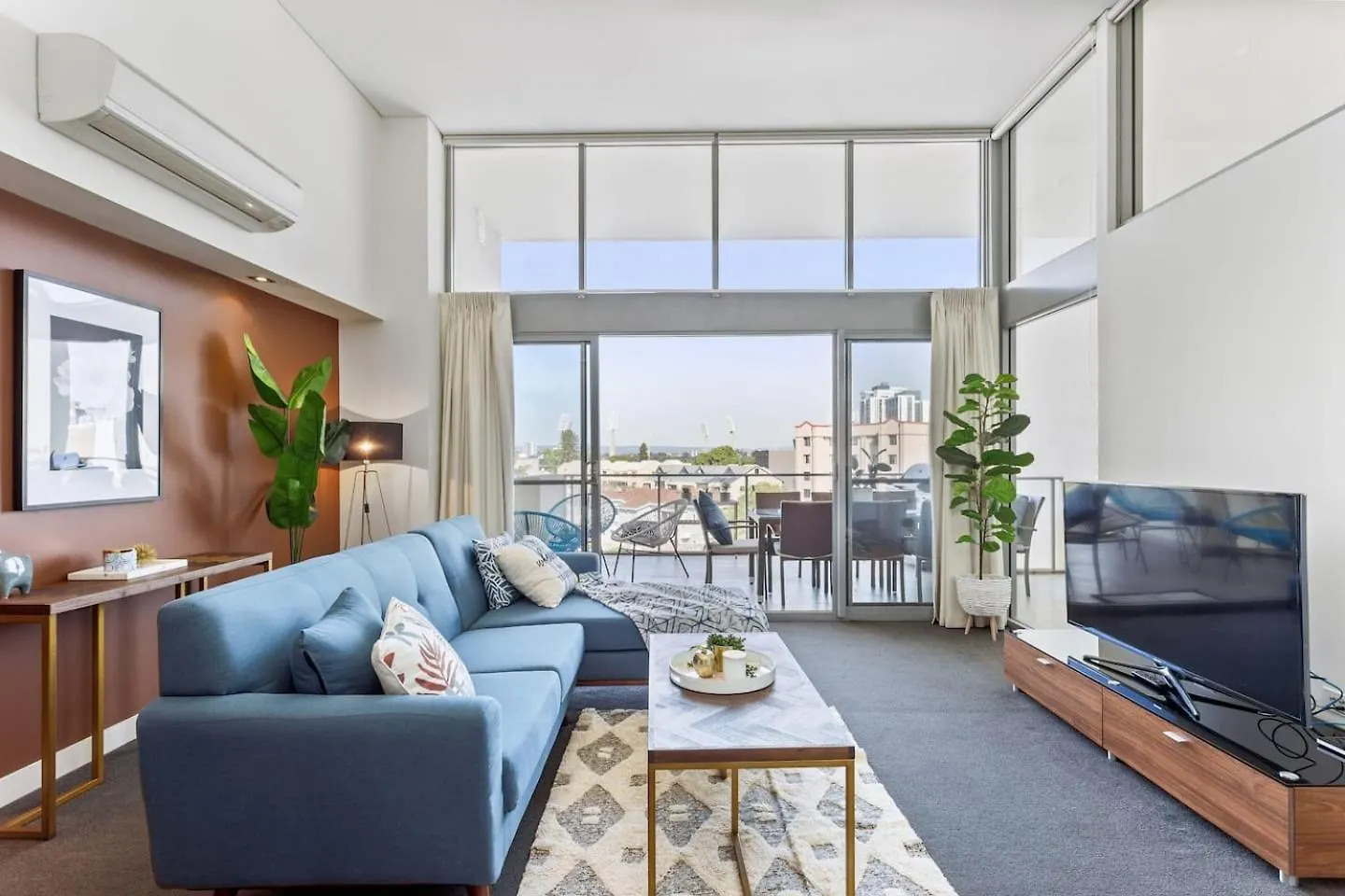 公寓 Bright 3Bdrm City Skyline Views Catbus,Waca,Optus