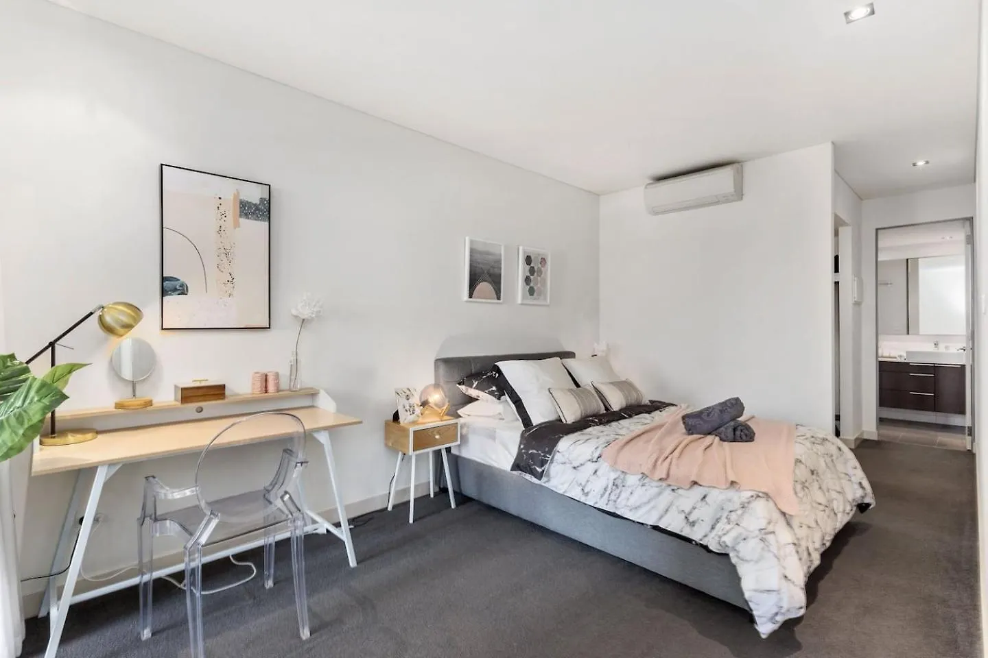 公寓 Bright 3Bdrm City Skyline Views Catbus,Waca,Optus 澳大利亚