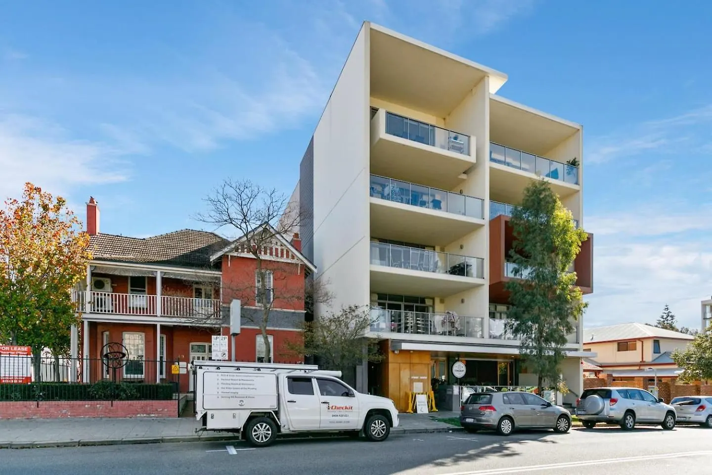 Bright 3Bdrm City Skyline Views Catbus,Waca,Optus 0*, 珀斯